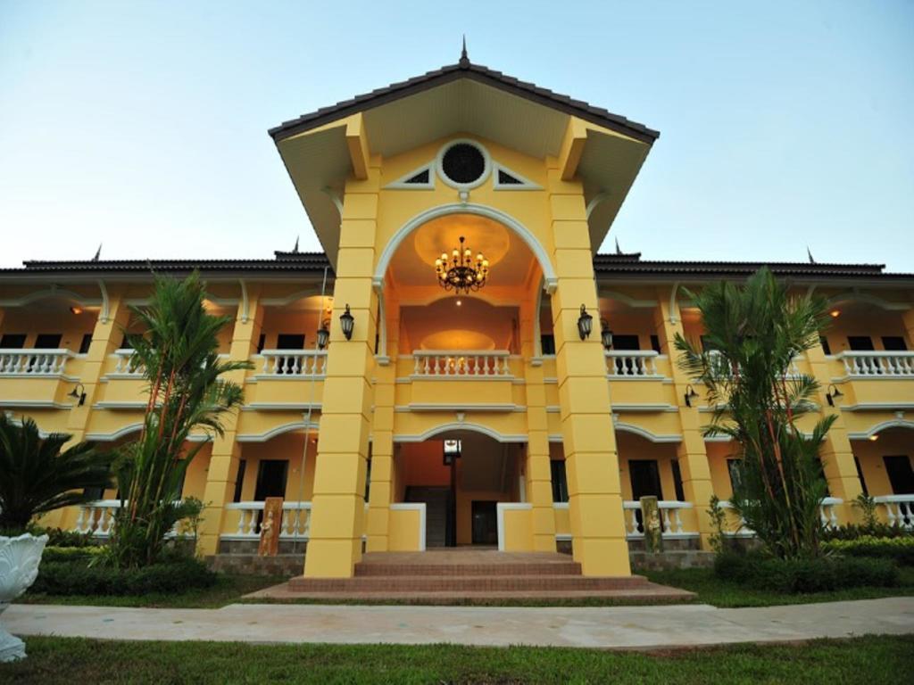 公园泳池度假酒店 廊开 外观 照片